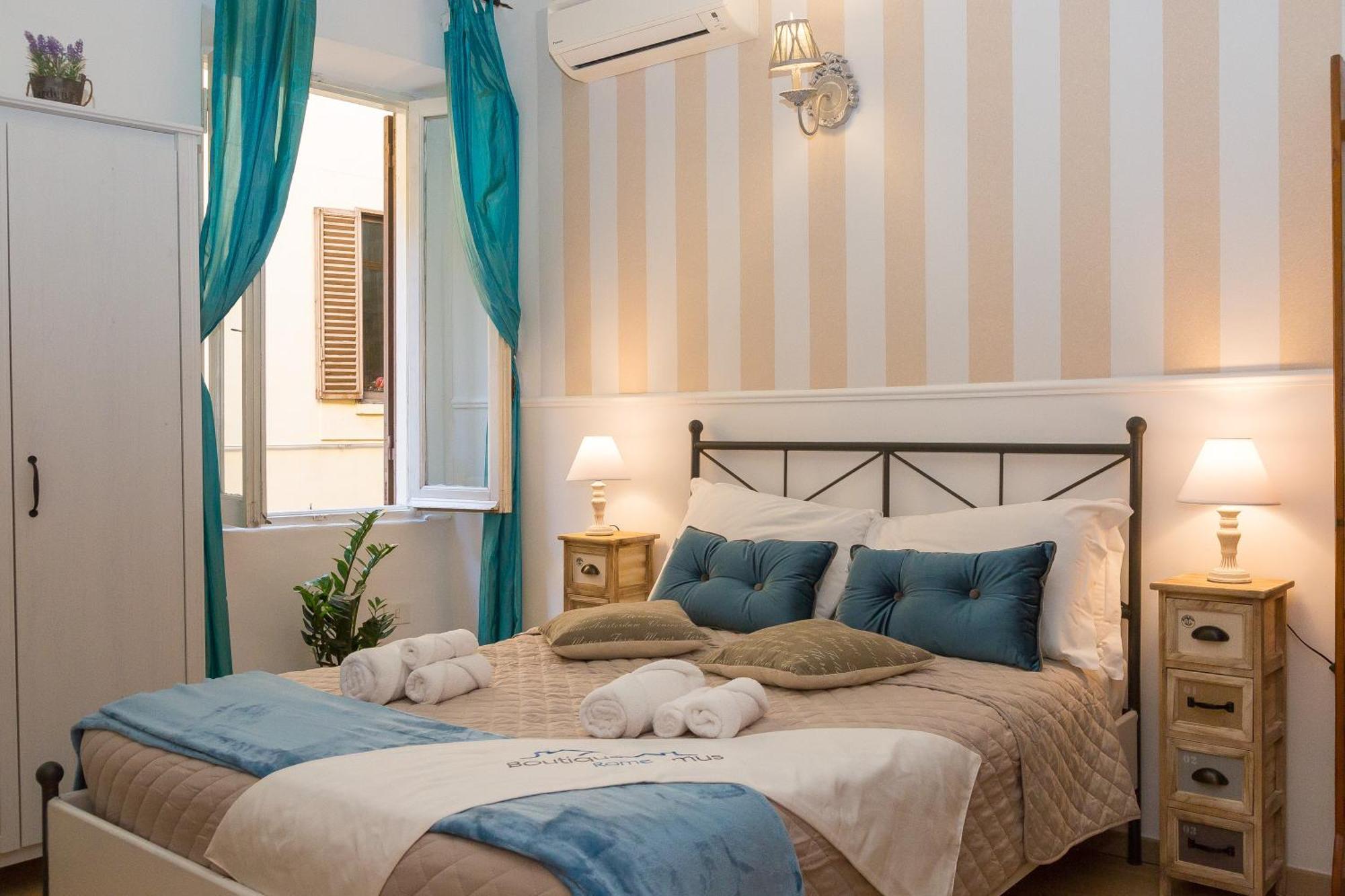 Boutique Domus Navona Librari * Rom